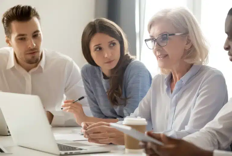 Liderar el cambio en equipos multigeneracionales